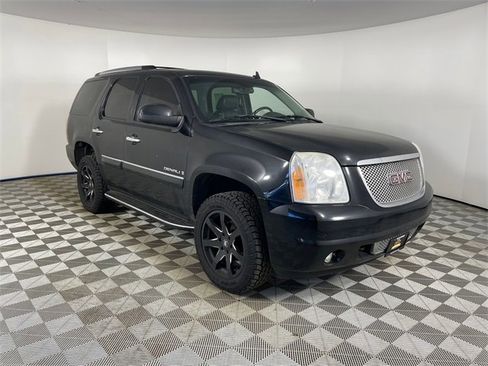 Used 2007 GMC Yukon Denali image 17
