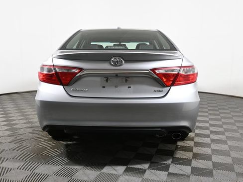 Used 2016 Toyota Camry XSE w/ Moonroof Package FWD image 10