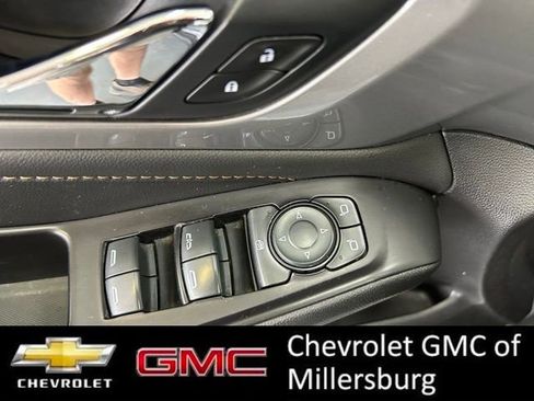 Used 2019 Chevrolet Traverse LT image 18
