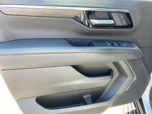 Certified 2025 Chevrolet Suburban LS AWD/4WD image 16
