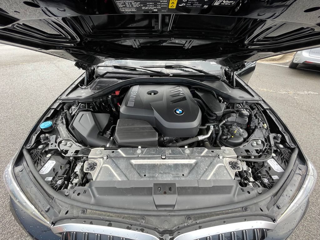 Used 2025 BMW 330i xDrive Sedan AWD/4WD image 32