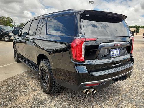 Used 2022 GMC Yukon XL AT4 AWD/4WD image 2