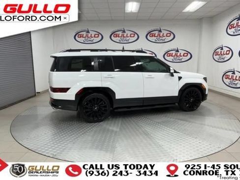 Used 2025 Hyundai Santa Fe Calligraphy AWD/4WD image 2
