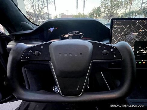 Used 2022 Tesla Model S Plaid image 28