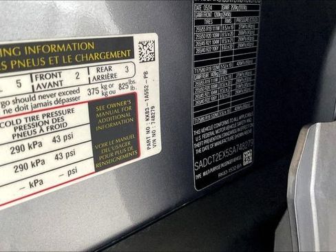 Used 2025 Jaguar F-PACE R-Dynamic S image 38