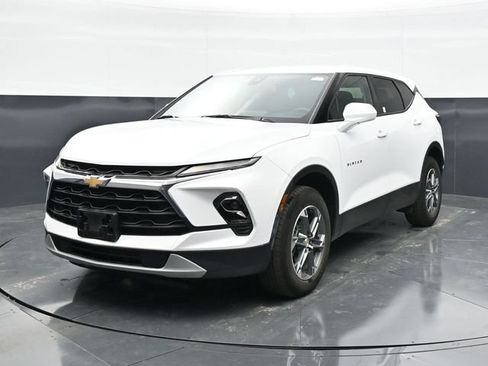 Used 2025 Chevrolet Blazer LT FWD image 5