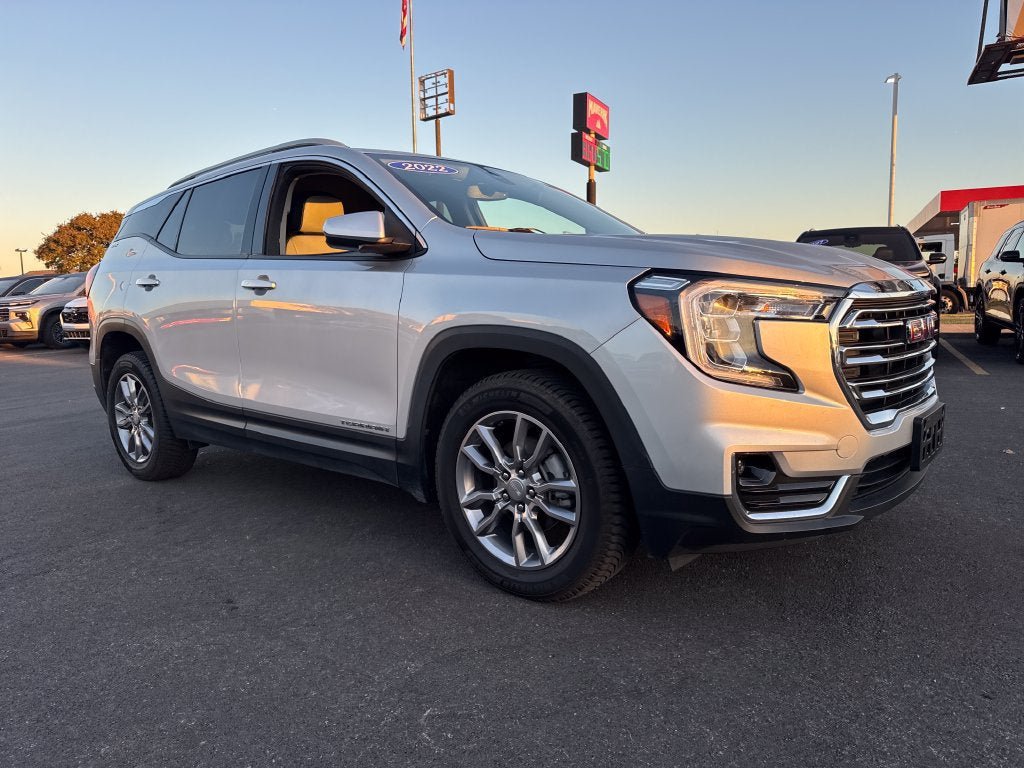 Used 2022 GMC Terrain SLT AWD/4WD image 10