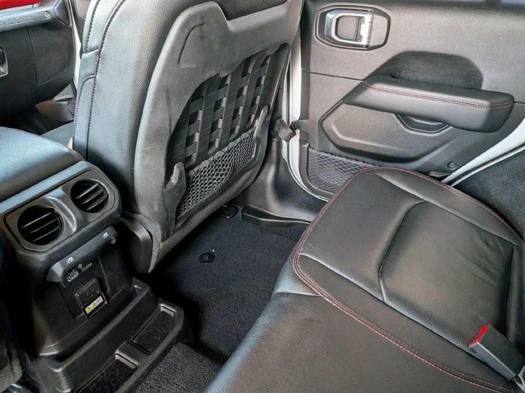 Used 2019 Jeep Wrangler Unlimited Rubicon AWD/4WD image 35