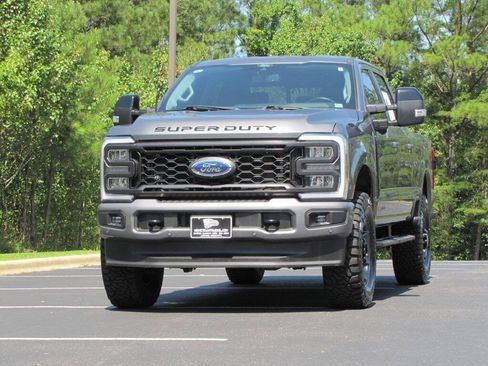 Used 2024 Ford F250 Lariat w/ Lariat Ultimate Package AWD/4WD image 8