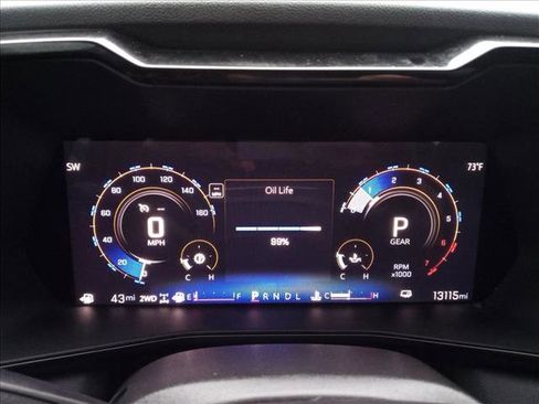 Used 2024 Chevrolet Colorado Z71 w/ Z71 Convenience Package 2 AWD/4WD image 20