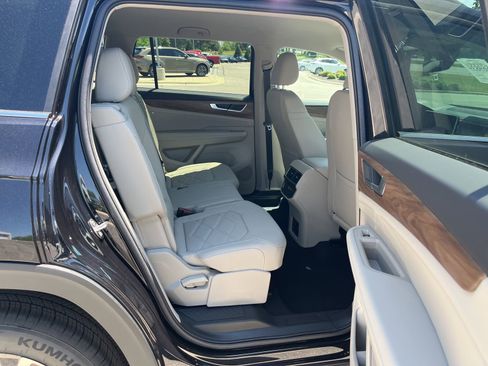 New 2026 Volkswagen Atlas SE FWD image 27