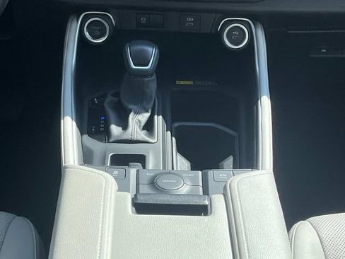 Used 2025 Toyota Grand Highlander AWD Hybrid image 17