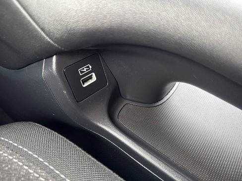 Certified 2023 Honda HR-V LX image 28