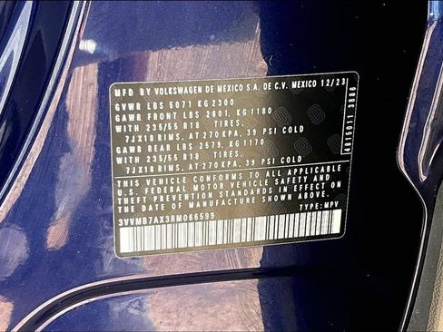 Used 2024 Volkswagen Tiguan SE w/ Panoramic Sunroof Package AWD/4WD image 30