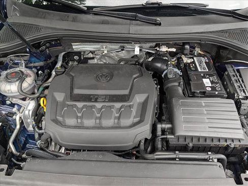 Certified 2023 Volkswagen Tiguan SE w/ Panoramic Sunroof Package FWD image 10