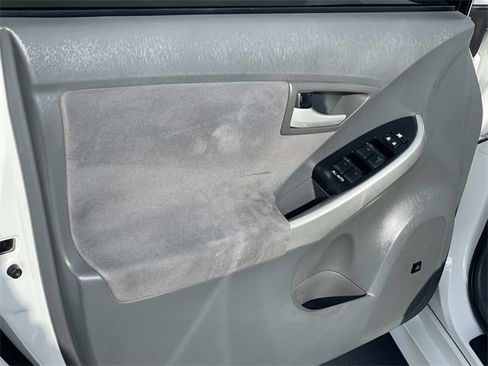 Used 2010 Toyota Prius Three image 16