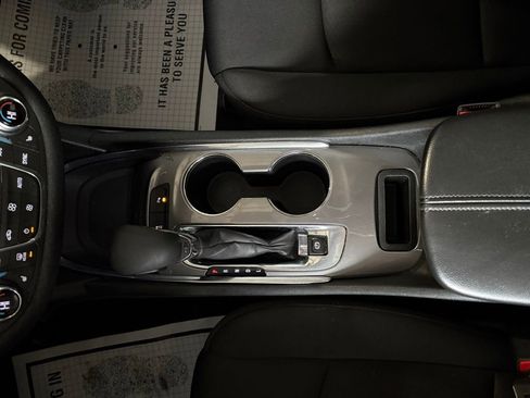 Used 2024 Chevrolet Malibu LT image 35