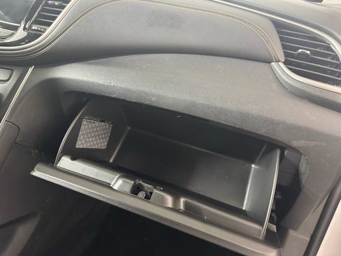 Used 2018 Chevrolet Trax LS image 38