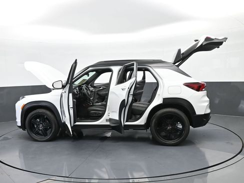 Used 2023 Chevrolet TrailBlazer RS w/ Sun and Liftgate Package image 77