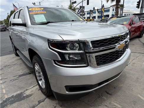 Used 2018 Chevrolet Suburban LT RWD image 45