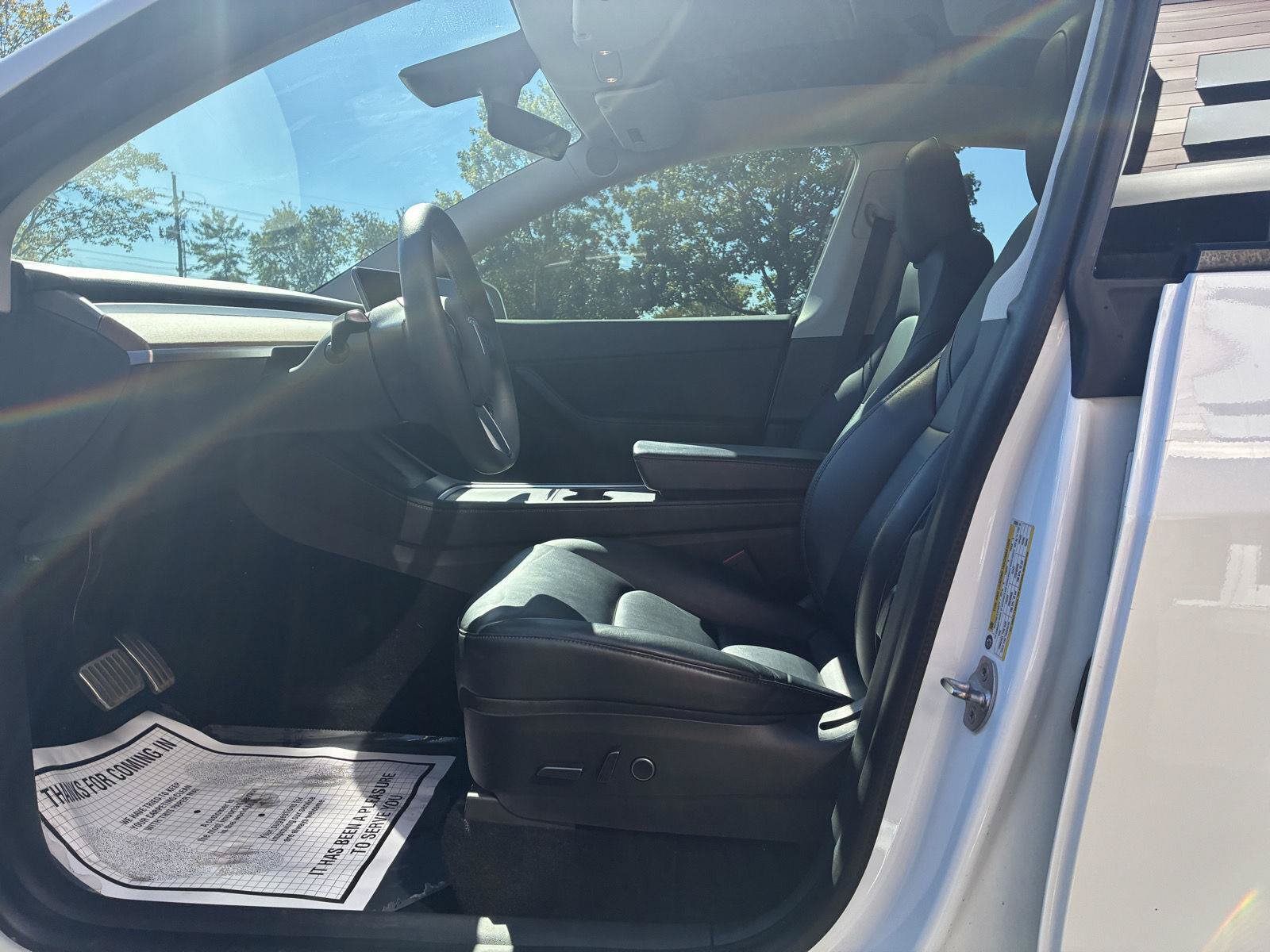 Used 2021 Tesla Model Y Long Range AWD/4WD image 21
