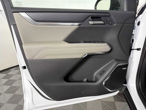 New 2026 GMC Acadia Elevation image 16