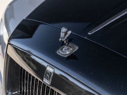 Used 2017 Rolls-Royce Wraith image 23