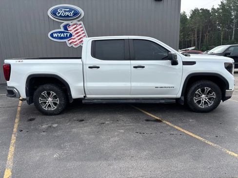 Used 2023 GMC Sierra 1500 Pro w/ Pro Value Package AWD/4WD image 2