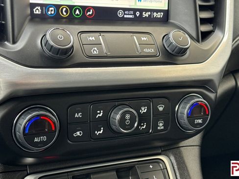 Certified 2023 GMC Acadia SLT AWD/4WD image 24