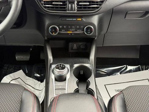 Used 2025 Ford Escape ST-Line image 16