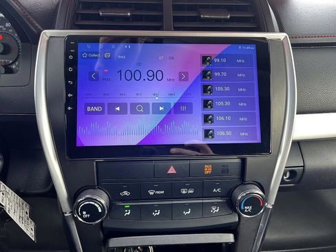 Used 2015 Toyota Camry SE image 16