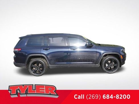 Certified 2024 Jeep Grand Cherokee L Limited w/ Luxury Tech Group II AWD/4WD image 9
