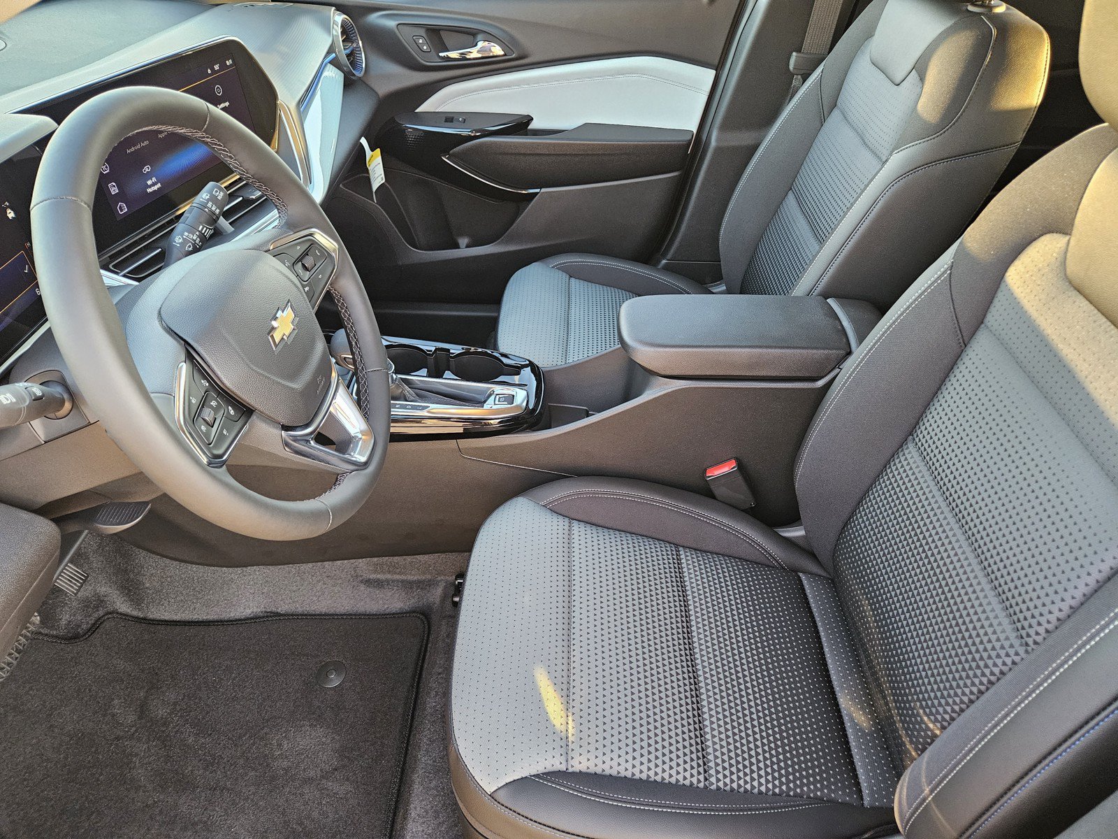 New 2026 Chevrolet Trax LT w/ Driver Confidence Package FWD image 9