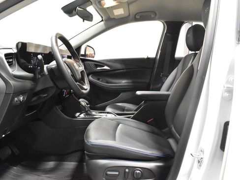 Used 2026 Buick Encore GX Sport Touring w/ Comfort Package FWD image 3