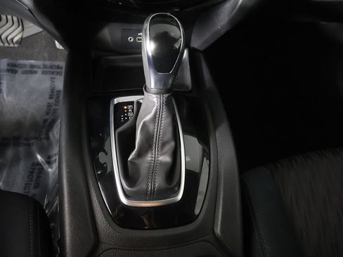 Used 2019 Nissan Rogue S AWD/4WD image 40