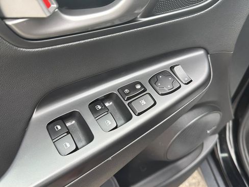 Used 2019 Hyundai Kona Limited FWD image 15