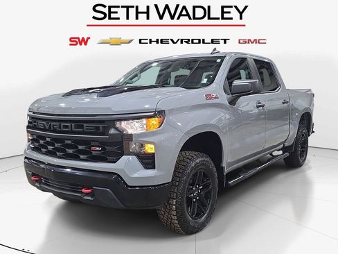 Used 2024 Chevrolet Silverado 1500 Custom Trail Boss AWD/4WD image 3