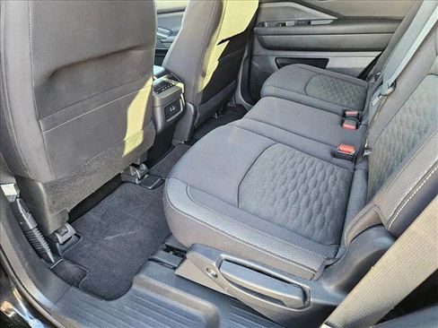 Used 2024 Nissan Pathfinder SV image 17