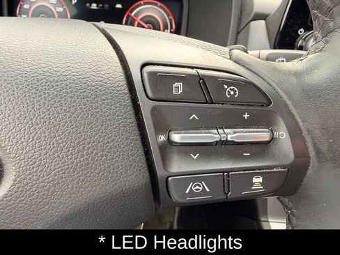 Used 2023 Hyundai Kona Limited FWD image 29