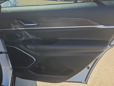 New 2026 Jeep Grand Cherokee L Limited image 36