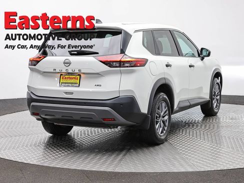 Used 2023 Nissan Rogue S AWD/4WD image 5
