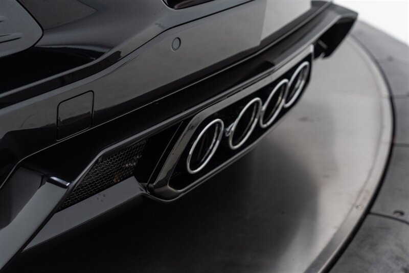 Used 2023 Chevrolet Corvette Z06 RWD image 32