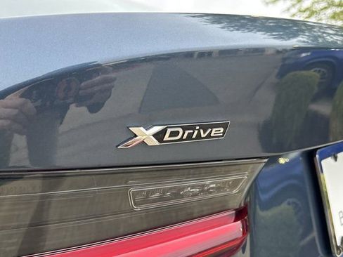Certified 2025 BMW 330i xDrive Sedan w/ Premium Package AWD/4WD image 8