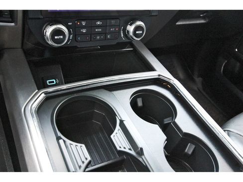 Used 2018 Ford F250 Platinum w/ Platinum Ultimate Package AWD/4WD image 29