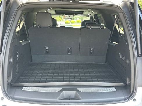 Used 2025 GMC Yukon XL AT4 w/ AT4 Premium Package AWD/4WD image 28