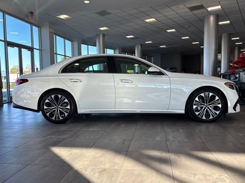 Used 2026 Mercedes-Benz E 350 4MATIC Sedan image 3
