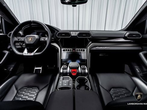 Used 2024 Lamborghini Urus S image 38