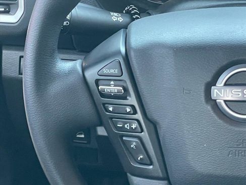 Used 2024 Nissan Frontier SV AWD/4WD image 14