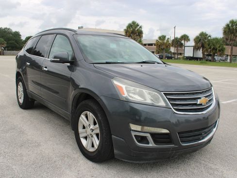 Used 2014 Chevrolet Traverse LT FWD image 18