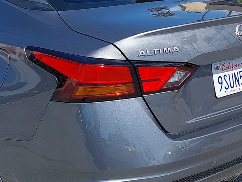 Used 2025 Nissan Altima 2.5 S FWD image 31